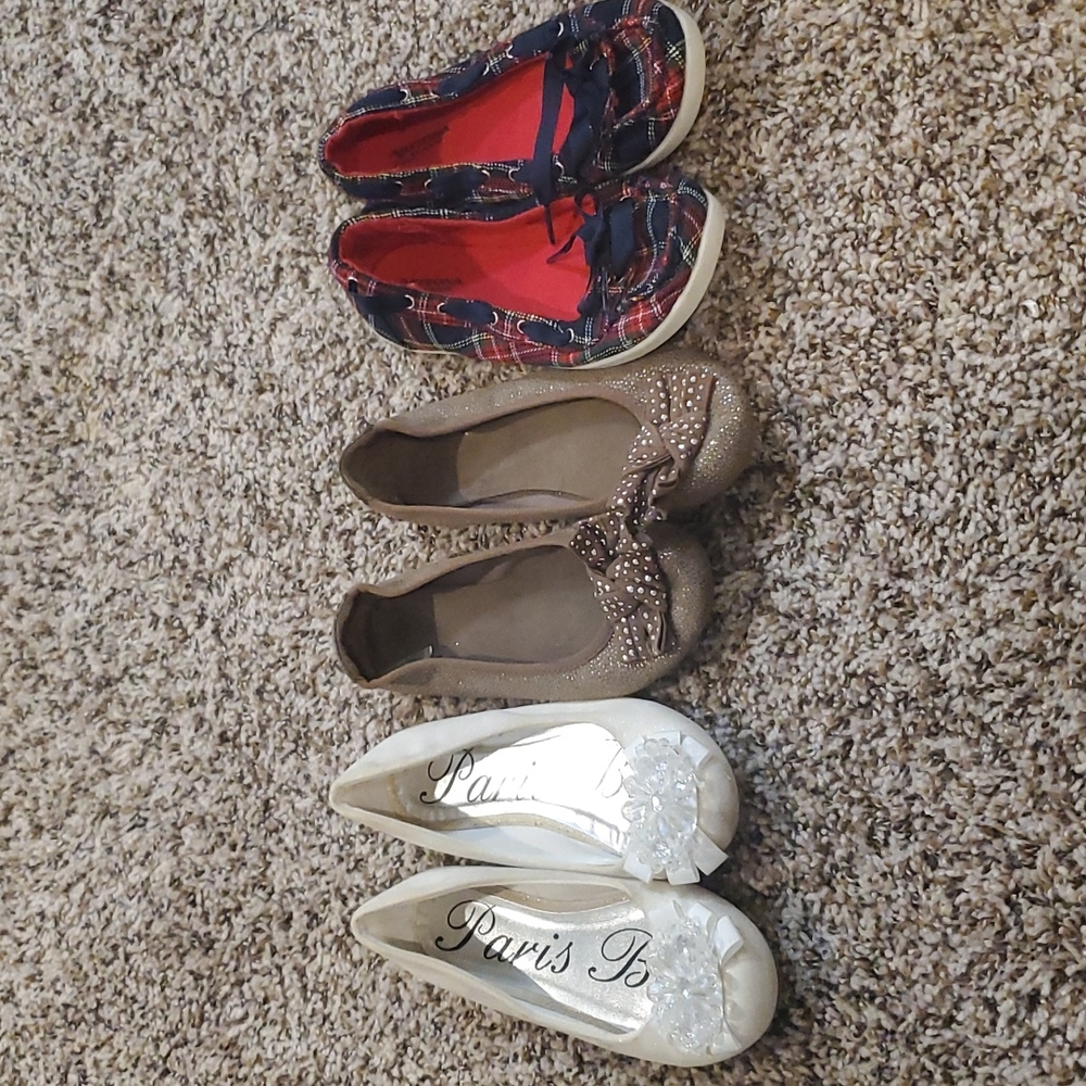 Girls flats white, tan, plaid